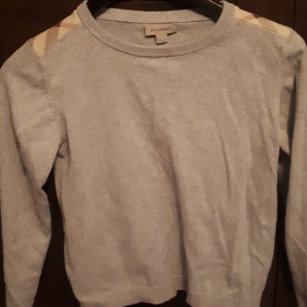 Burbbery sweater